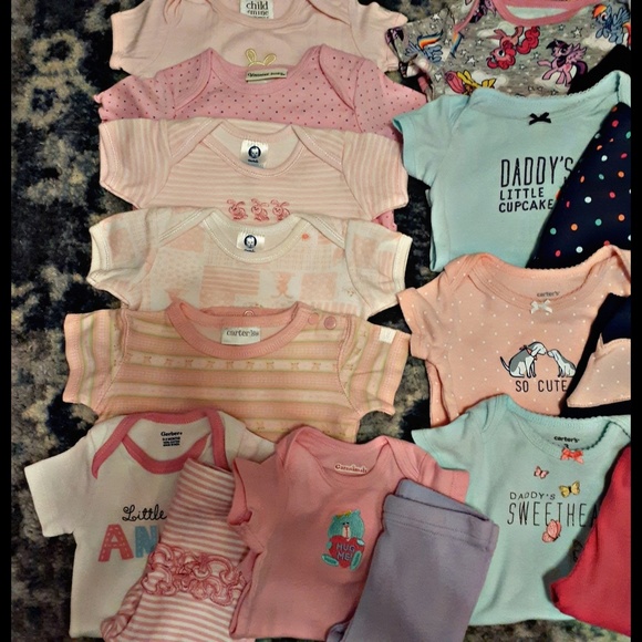 Lot 31 pieces onesies bodysuit and pant set - Picture 3 of 4